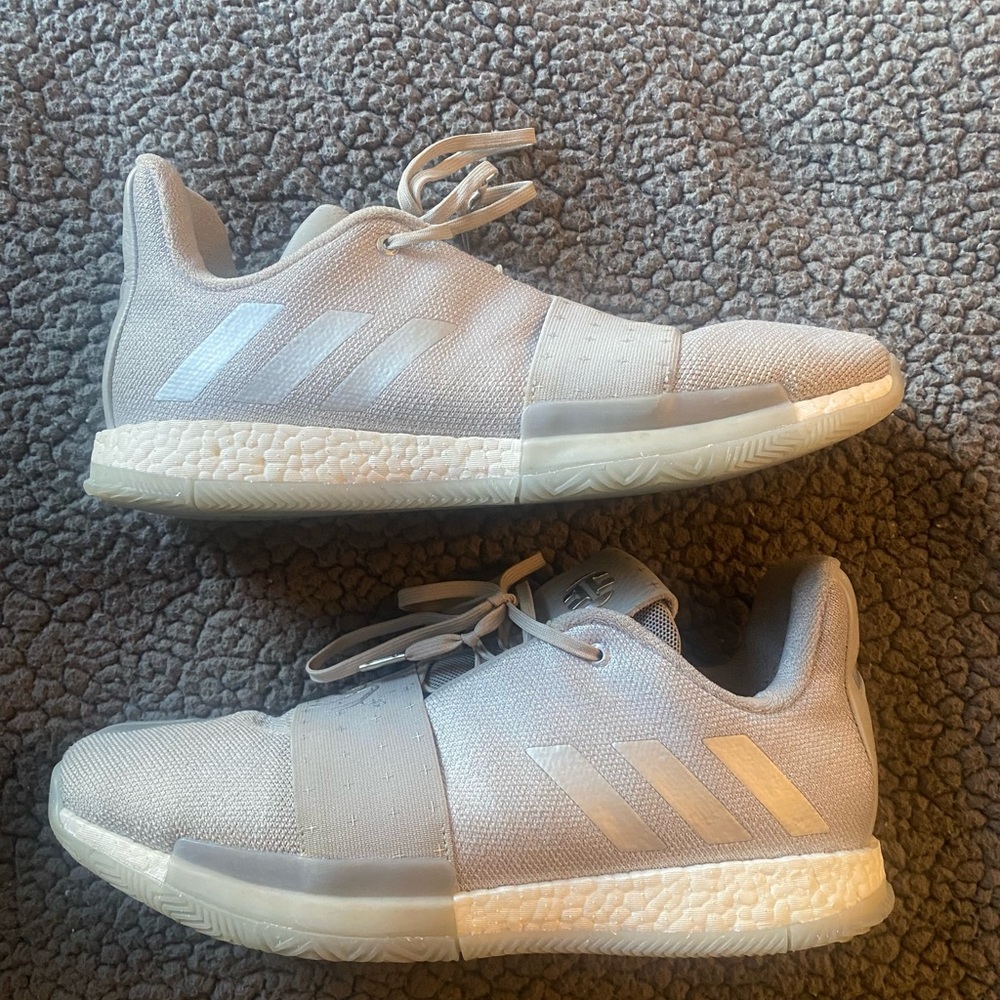 Adidas Harden Volume 3.